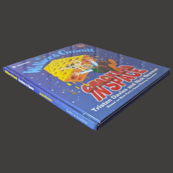 2 for $20 Wallace & Gromit Crackers in Space Vintage Hardcover Comic - Picture 2 of 4